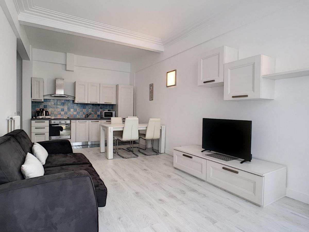 Appartamento Nestor&jeeves - Royal - Central, Close Sea