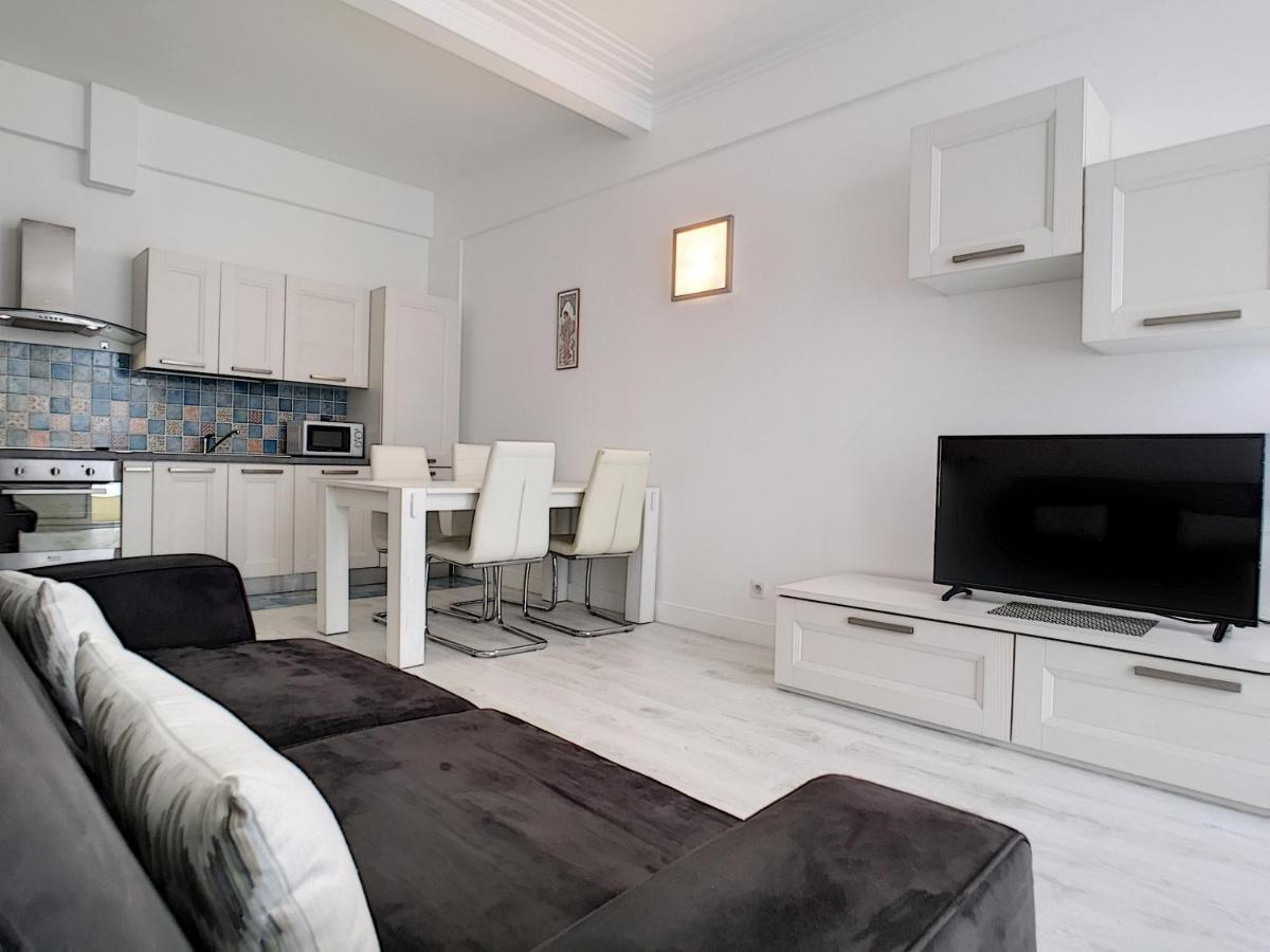Nestor&jeeves - Royal - Central, Close Sea Appartamento *